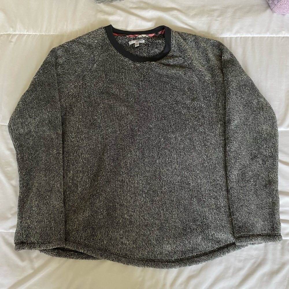 Women’s fluffy grey crewneck sweater